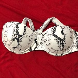 Strapless push-up bathing suit top